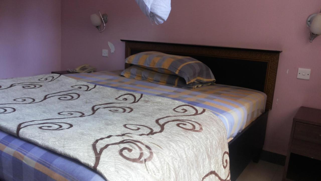 Gulu Palema Crown Hotel מראה חיצוני תמונה