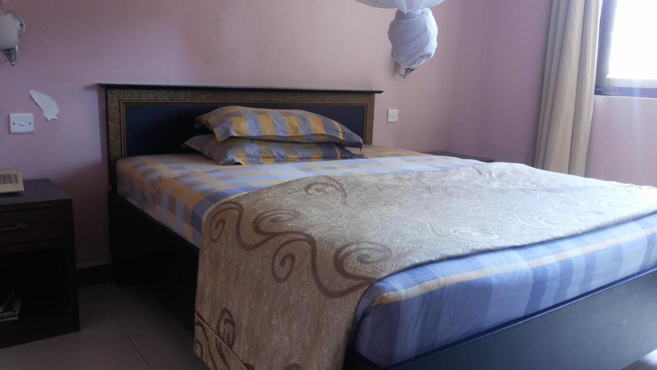 Gulu Palema Crown Hotel מראה חיצוני תמונה