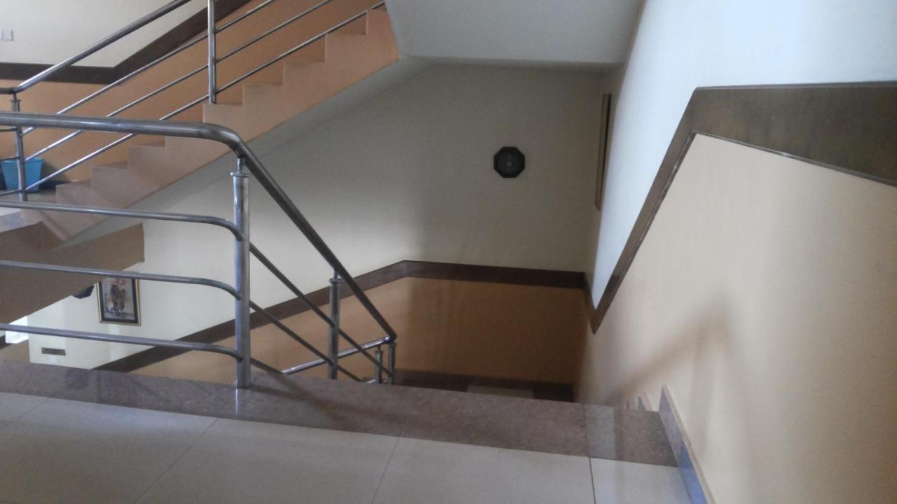 Gulu Palema Crown Hotel מראה חיצוני תמונה