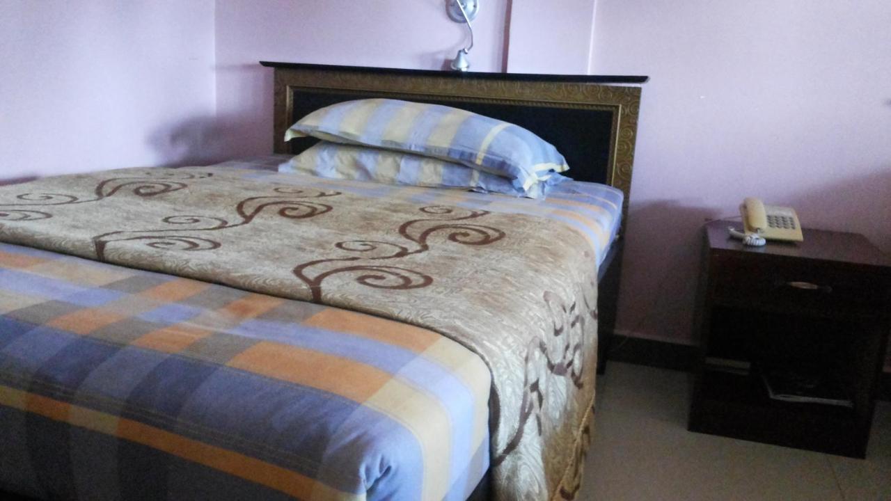 Gulu Palema Crown Hotel מראה חיצוני תמונה